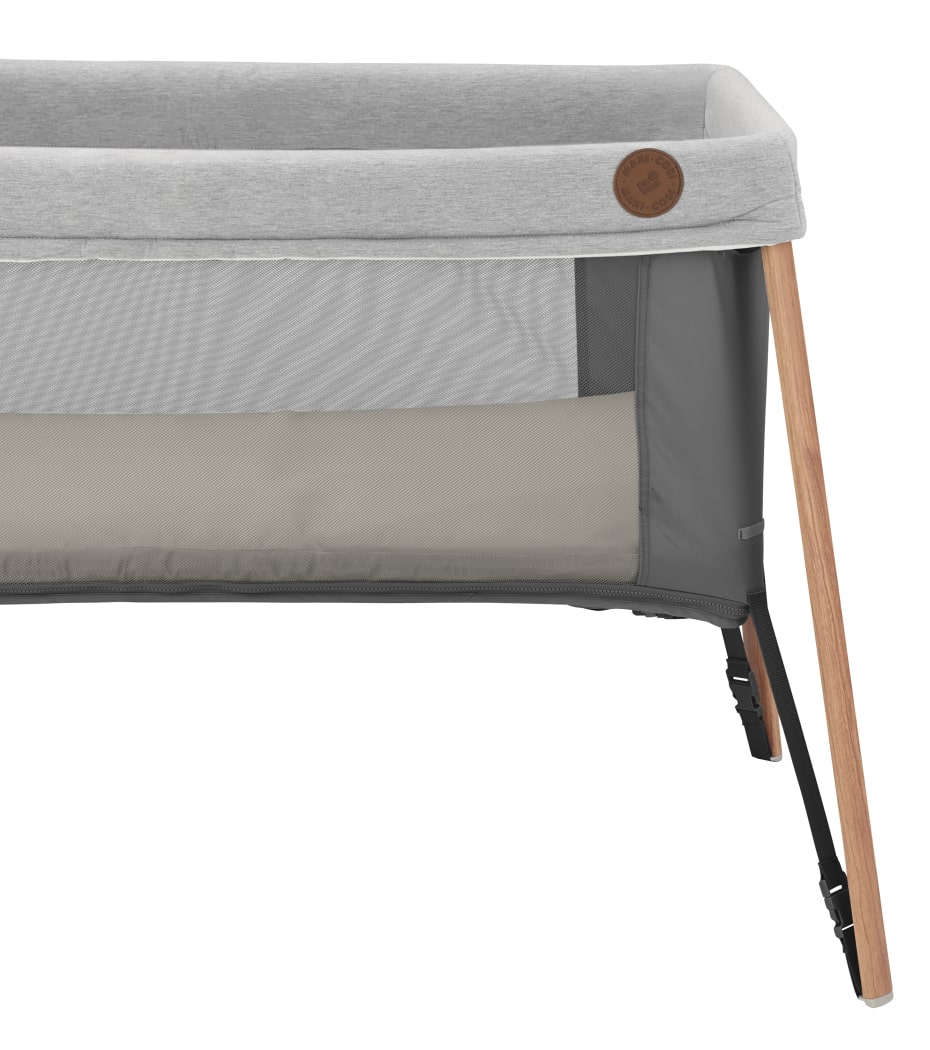 MaxiCosi Iris 2in1 compact travel cot for newborns and toddlers