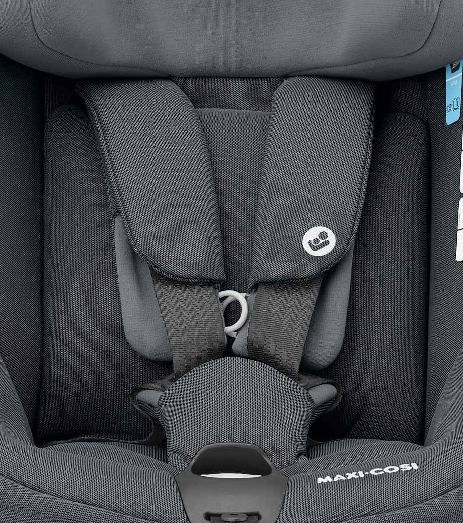 Maxii-Cosi AxissFix - the new i-Size swivel toddler car seat