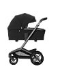 1920390300_2024_maxicosi_stroller_comfort_fame_twillic_twillicblack_optimalprotection_carrycot_side