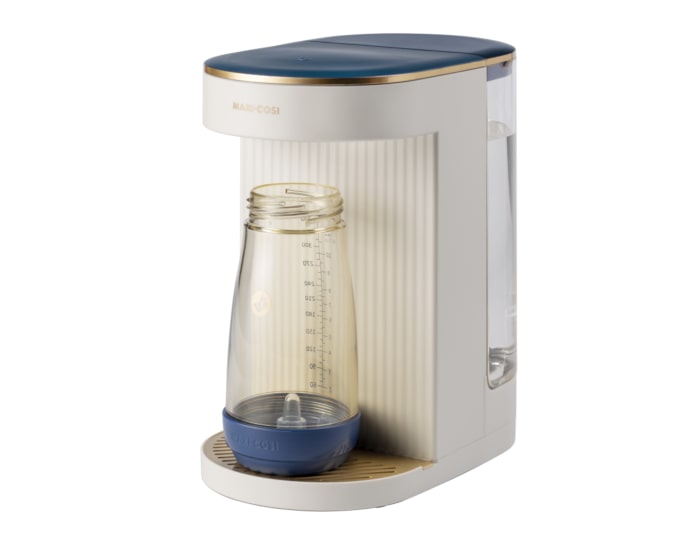3103114000_2027_maxicosi_feeding_instantwaterwarmerukplug_elegancebeige_3qrtleftwith_bottle