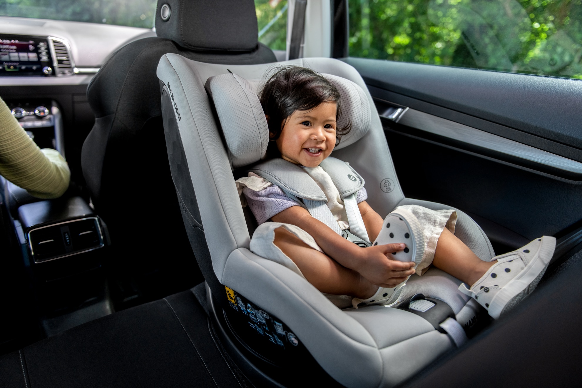 How a five point safety harness keeps your child safe Maxi Cosi